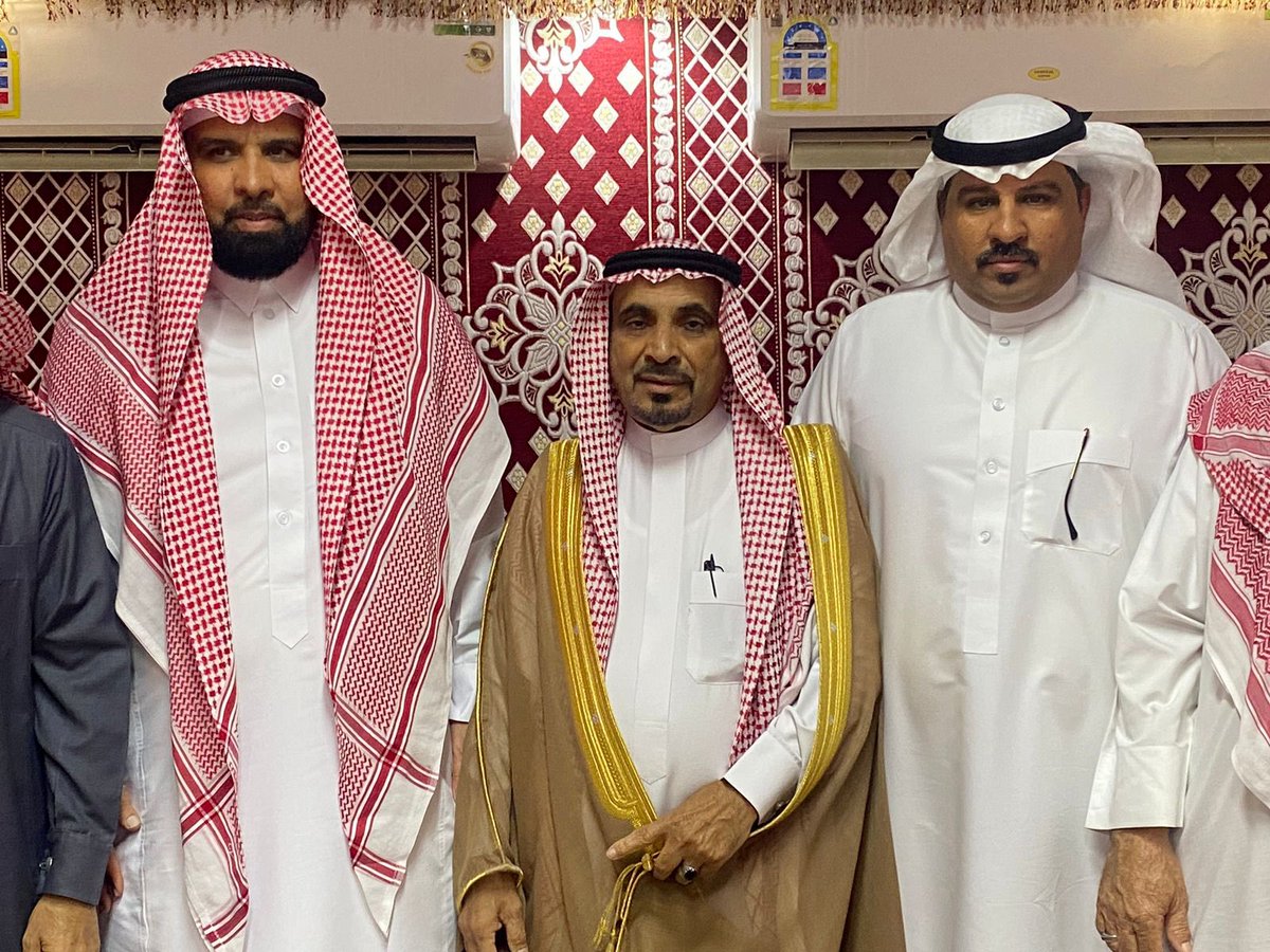 kl1oo's tweet photo. استقبل الشيخ حسن بن عبدالعزيز التميمي الحربي اعضاء لجنة عتق رقبة #فيصل_عواض_الحربي ممثلة بالشيخ : حامد بن علي الحرقان https://t.co/giotSypXnm