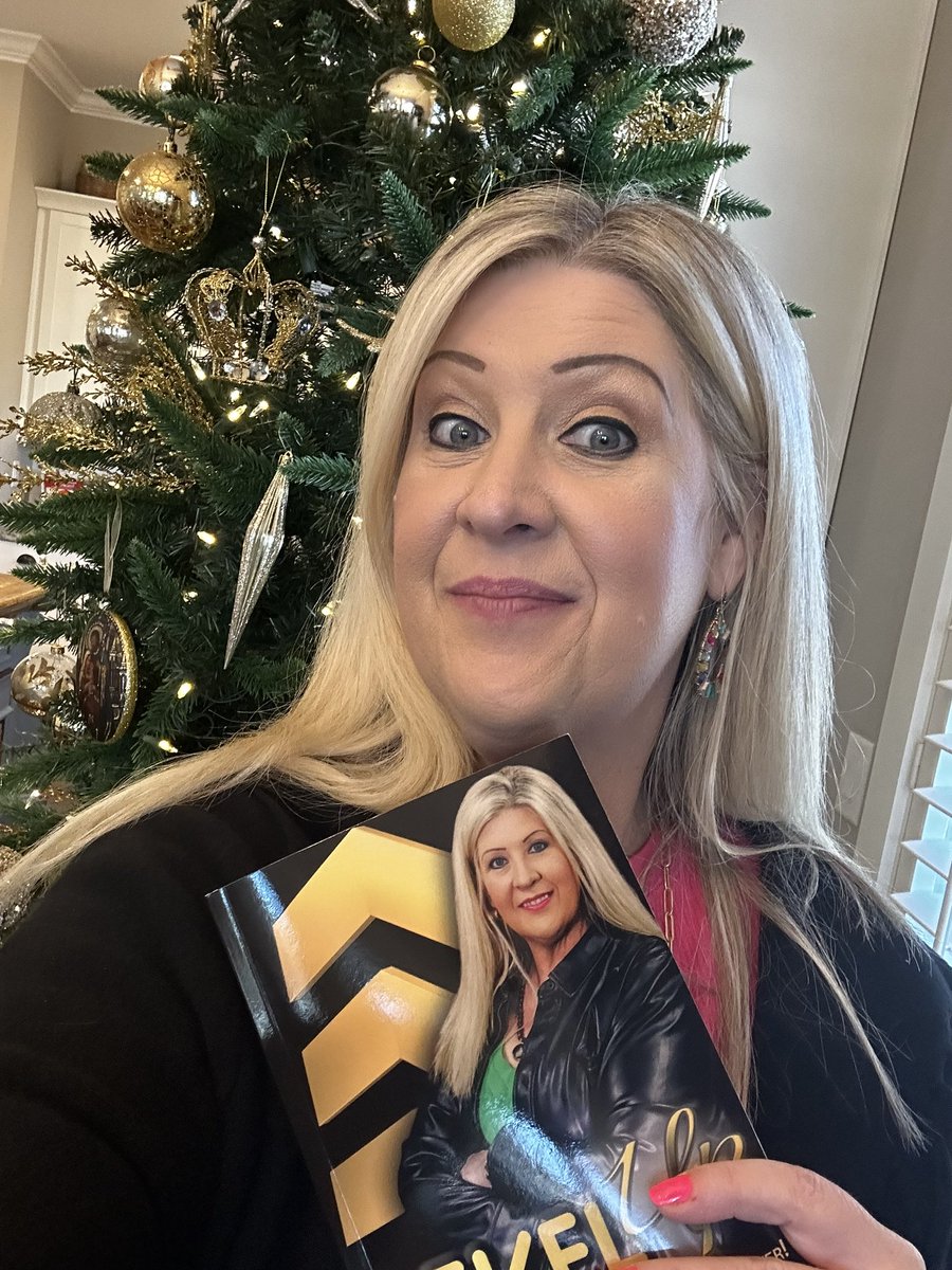 LynetteDutton's tweet photo. Celebrating the 1 year anniversary of the release of LevelUP!!!! Go get your copy today! #levelup #AuthorsOfTwitter 
https://t.co/dtUrxi9Om9 https://t.co/9axN9QdiWJ