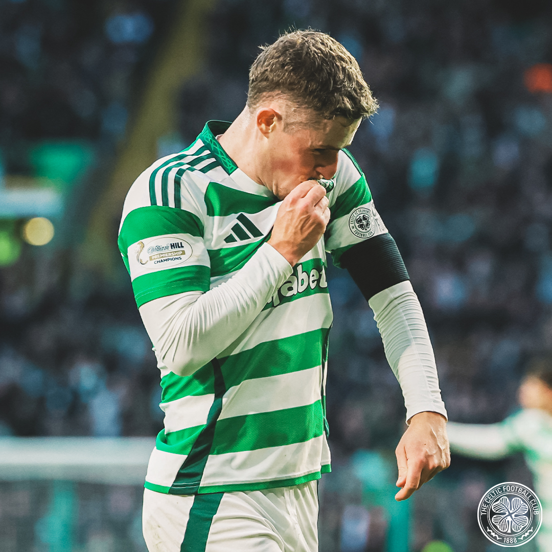 CelticFC's tweet photo. 😘 Our Number 1⃣4⃣!

#CELROS | #CelticFC🍀 https://t.co/bYNZ2wynSc