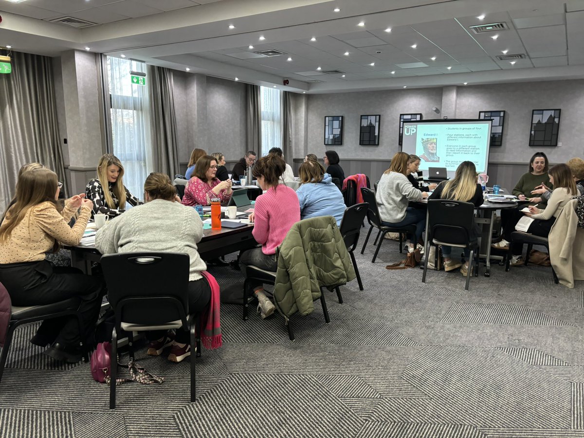 QVSchool's tweet photo. Looking forward to hearing all about the #PowerUpYourPedagogy Conference with @Bruce_NextLevel from our own Mrs Elliott ✨❤️💛💚 https://t.co/NJReMxbMPD