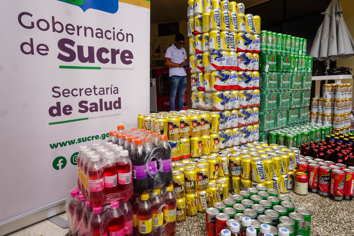 Intensificamos los esfuerzos para combatir la ilegalidad y el contrabando en nuestro departamento. Durante inspecciones en Santiago de Tolú y Coveñas, se encontraron cervezas, cigarrillos y aperitivos que no cumplen con las normas de consumo.