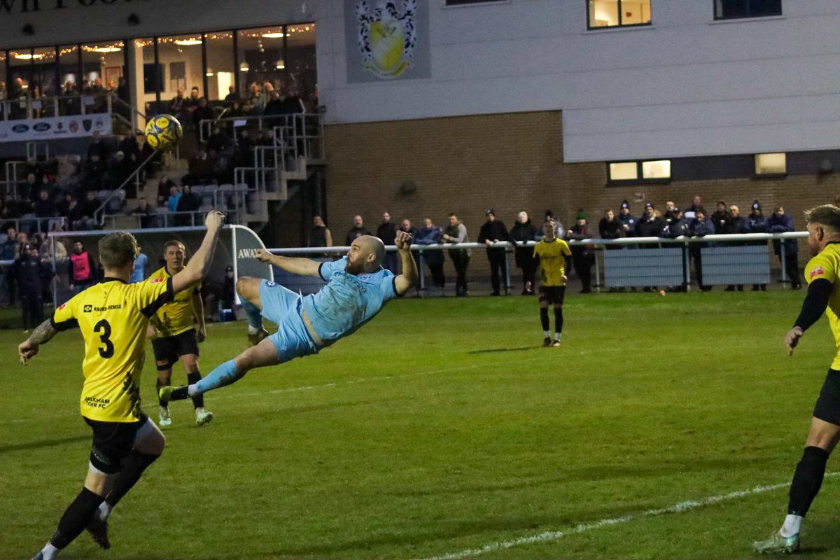 Yate Town FC tweet media