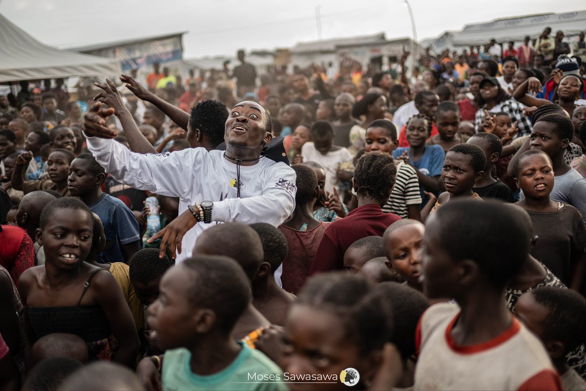 Musika na kipaji (@musikanakipaji) on Twitter photo Premier jour du festival , une ambiance unique, des talents féminins à couper le souffle, et des sourires sur les visages de nos frères et sœurs déplacés. 🥰🔥
Ne manquez pas la deuxième journée demain !
💵 Entrée : 2 $ seulement.
#MusikaNaKipaji
📸 <a href="/moses_sawasawa/">Moses Sawasawa</a> Premier jour du festival , une ambiance unique, des talents féminins à couper le souffle, et des sourires sur les visages de nos frères et sœurs déplacés. 🥰🔥
Ne manquez pas la deuxième journée demain !
💵 Entrée : 2 $ seulement.
#MusikaNaKipaji
📸 <a href="/moses_sawasawa/">Moses Sawasawa</a>