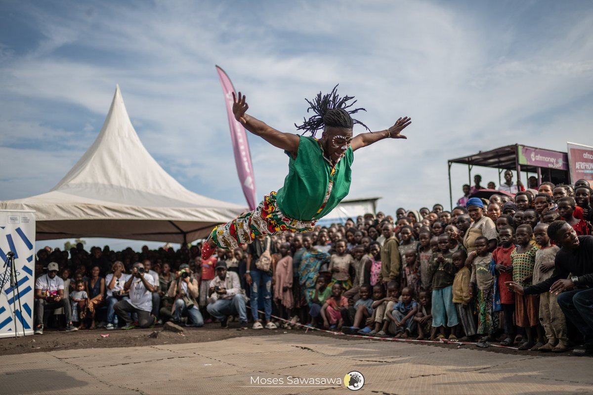 Musika na kipaji (@musikanakipaji) on Twitter photo Premier jour du festival , une ambiance unique, des talents féminins à couper le souffle, et des sourires sur les visages de nos frères et sœurs déplacés. 🥰🔥
Ne manquez pas la deuxième journée demain !
💵 Entrée : 2 $ seulement.
#MusikaNaKipaji
📸 <a href="/moses_sawasawa/">Moses Sawasawa</a> Premier jour du festival , une ambiance unique, des talents féminins à couper le souffle, et des sourires sur les visages de nos frères et sœurs déplacés. 🥰🔥
Ne manquez pas la deuxième journée demain !
💵 Entrée : 2 $ seulement.
#MusikaNaKipaji
📸 <a href="/moses_sawasawa/">Moses Sawasawa</a>