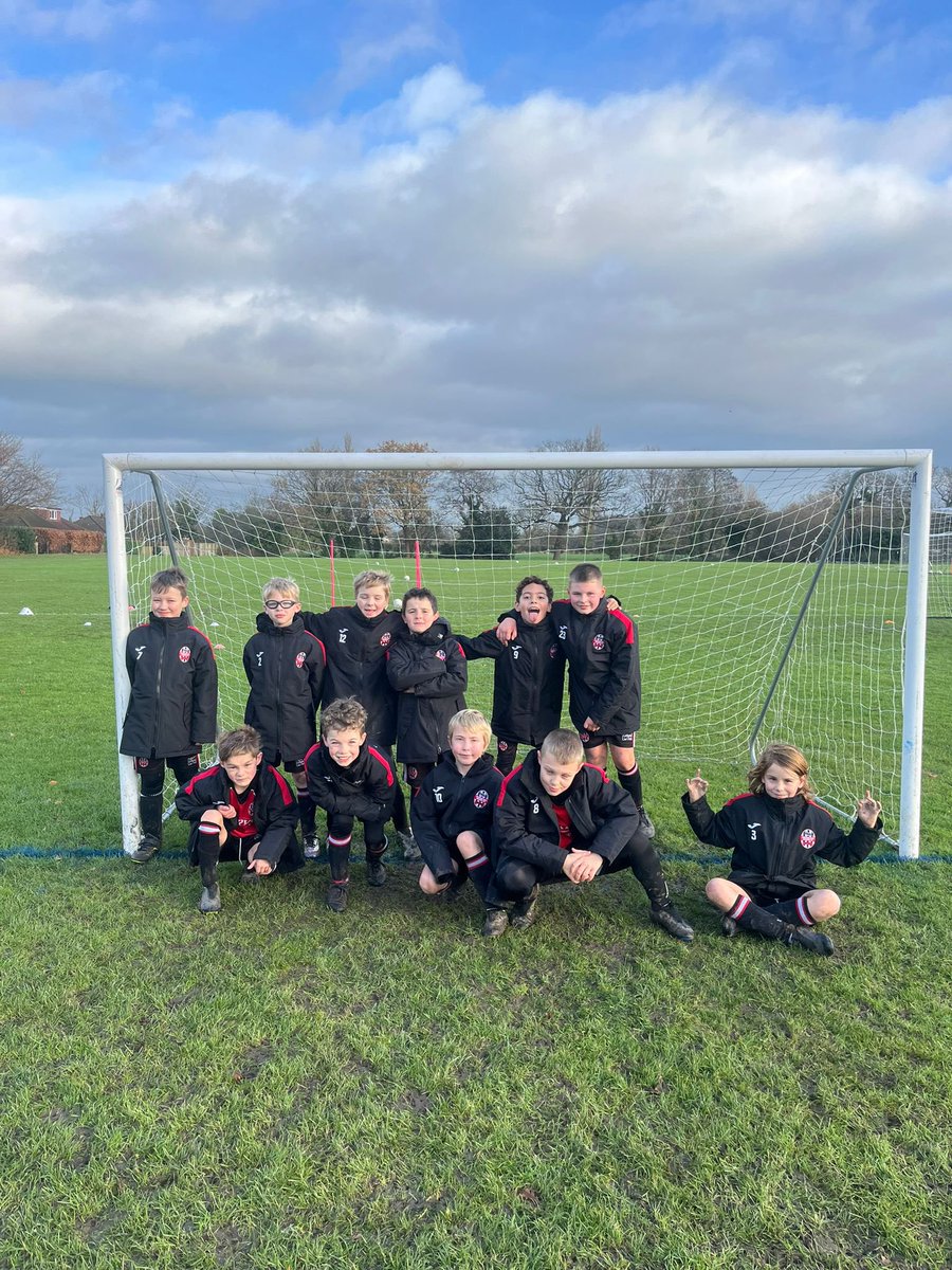 Lostock Hall JFC ⚽️⚪️⚫️🔴🇬🇧 (@lostock_halljfc) on Twitter photo U9 reds had a great team performance this morning in their new winter jackets sponsored by <a href="/SIGRoofing/">SIG Roofing</a>
Thank you for your support of our team! U9 reds had a great team performance this morning in their new winter jackets sponsored by <a href="/SIGRoofing/">SIG Roofing</a>
Thank you for your support of our team!
