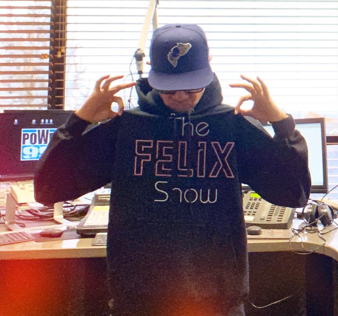 the_felixshow's tweet photo. SMALL BUSINESS SATURDAY: Showing love to Spectrum Studios in Kennewick for my new custom hoodie… THANK U!!! 🫶🙏 https://t.co/jmJm2W7mz8