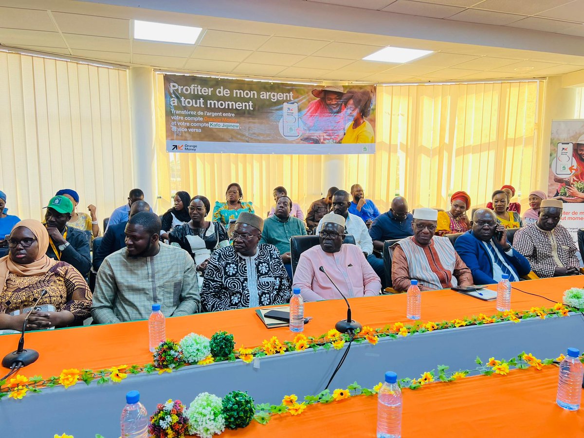 OrangeMoneyMl's tweet photo. Nouveau partenariat Orange Money Mali x Kafo Jiginew
🎉Désormais, transférez facilement votre argent entre votre compte Orange Money et votre compte Kafo Jiginew, en toute simplicité !
 👉 Profitez de ce service dès maintenant pour plus de flexibilité dans vos transactions. https://t.co/goEDRrlDGc