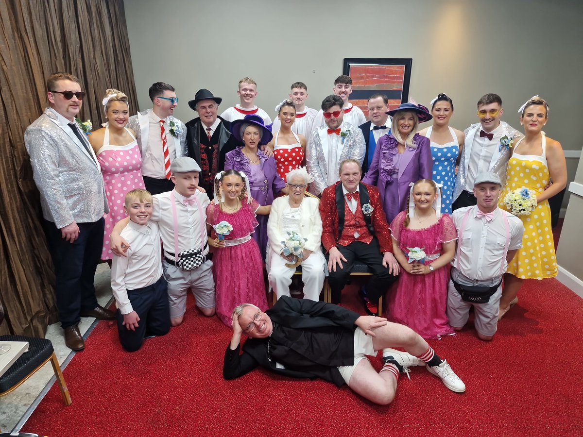 John Tarrant (@jgtarrant) on Twitter photo .<a href="/DromtarriffeGAA/">Dromtarriffe GAA</a> all set for a Hell of a Do at a Wedding fundraiser tonight in Charleville Park Hotel .<a href="/DromtarriffeGAA/">Dromtarriffe GAA</a> all set for a Hell of a Do at a Wedding fundraiser tonight in Charleville Park Hotel