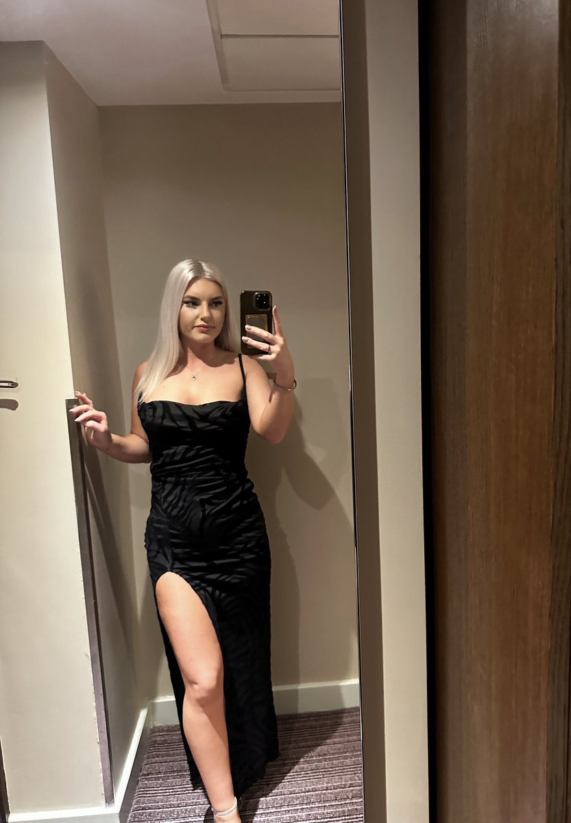 Get on your knees for me losers🐷
Paypig
Cashslave
Humanatm
Cashmeetuk
Cuck
Findom