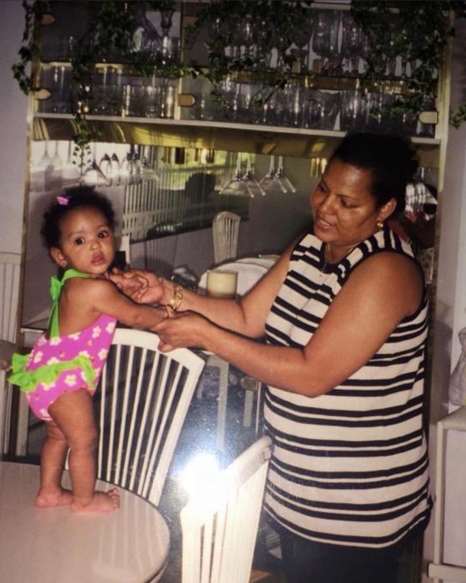 Deewaveee's tweet photo. Today makes 2 years without 💔 you the toughest thing I ever went through is losing you, not being able to hear your voice, having to go through certain things by myself. I pray that you be watching over me &amp; I just want to make you proud.
I love you mom ❤️ https://t.co/AXsbzJpCB4