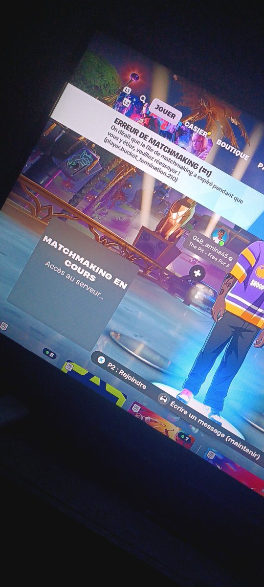 Les matchmaking sont plein on peut pas rentrer pour l'instant ! #Fortnite
