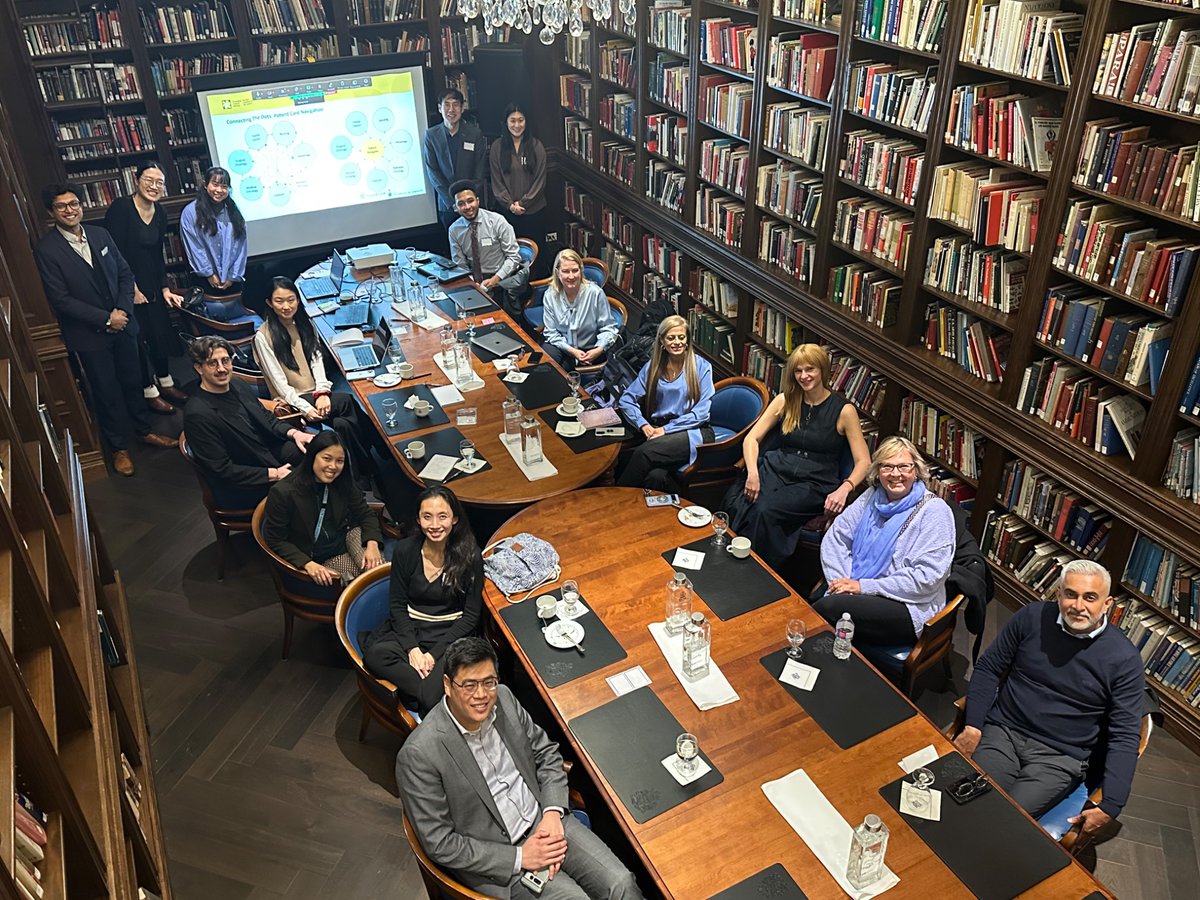 DrNCoburn's tweet photo. A great collab!!!

@mygutfeelingca X @CanadianGastric X @CCSResearch 

Full afternoon sharing preliminary research findings w/ patients &amp; care partners—an opportunity to learn how we can improve outcomes &amp; QOL

Thank you to all who shared their time &amp; thoughts with us! https://t.co/Uj60UOUt5m