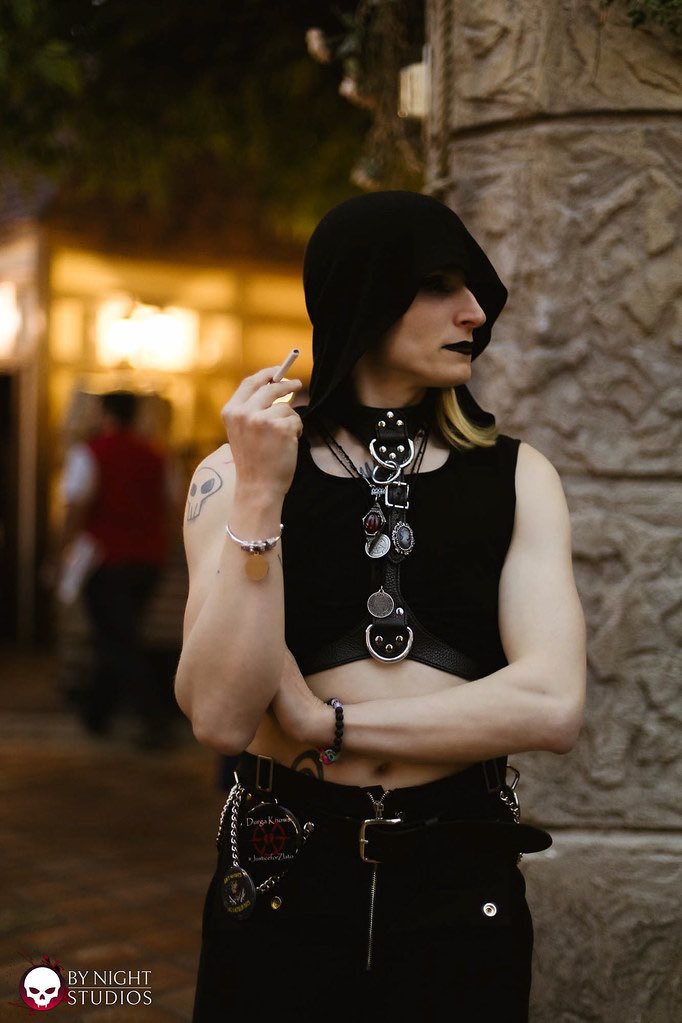 Blushing_Rocker's tweet photo. Vampire photo dump https://t.co/I9zEM3PXeA