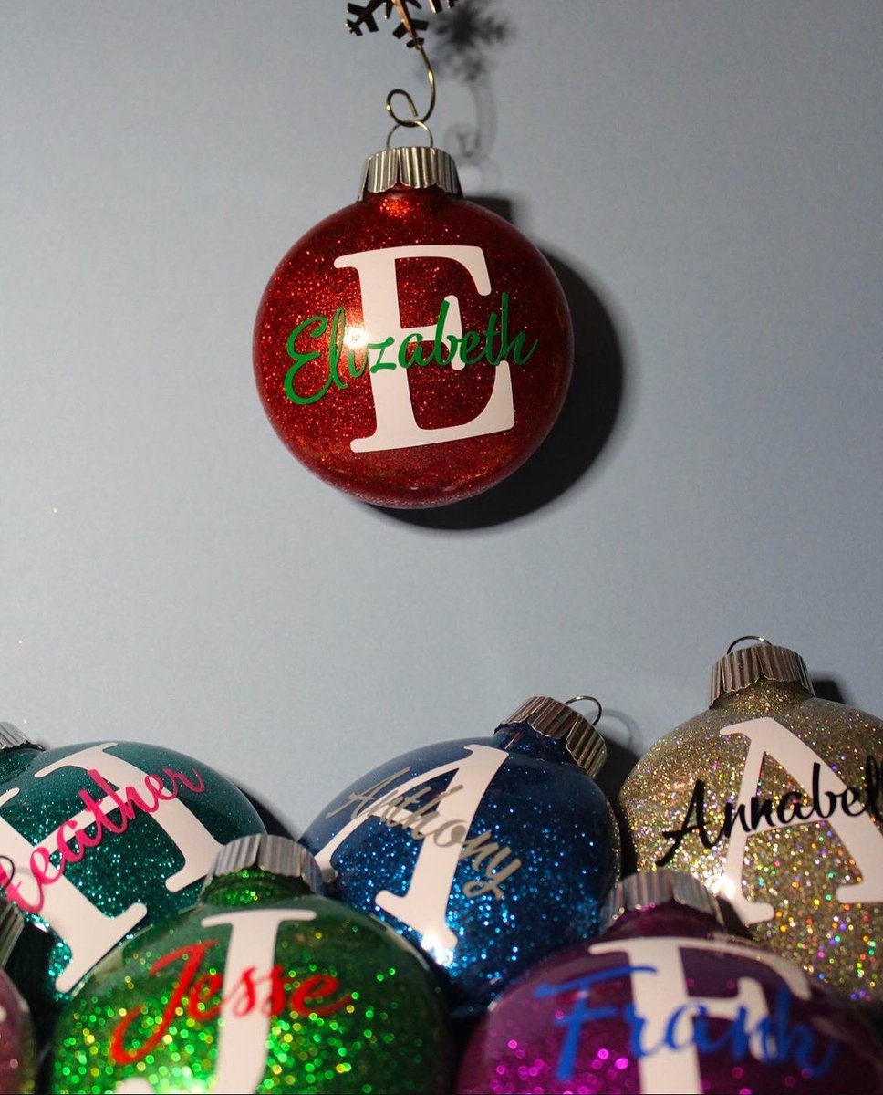 Also available: personalized ornaments 🎄✨

buttercupandroseco.etsy.com/listing/900842…