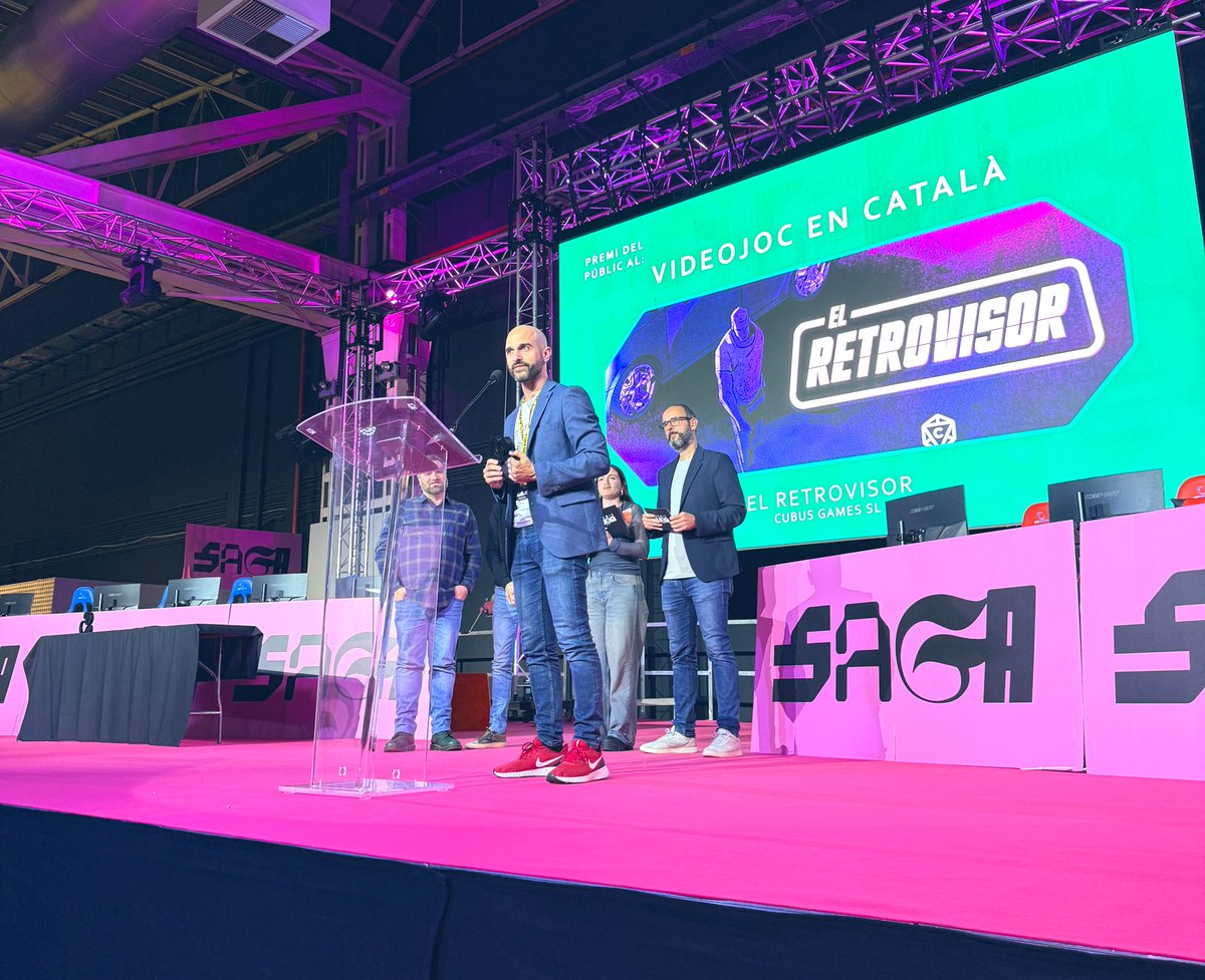 UriBoira's tweet image. Amb el gran mèrit que suposa, el Premi Saga atorgat pel públic al millor #videojoc en català de l’any ha estat per “El retrovisor” dels @CubusGames i mereix tots els aplaudiments! 👏👏