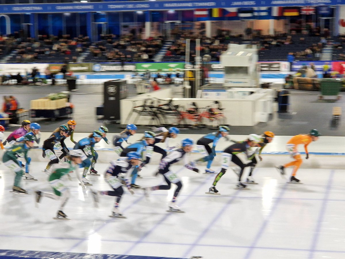 Avondje marathonschaatsen met <a href="/RoyalAware/">Royal A-ware</a>