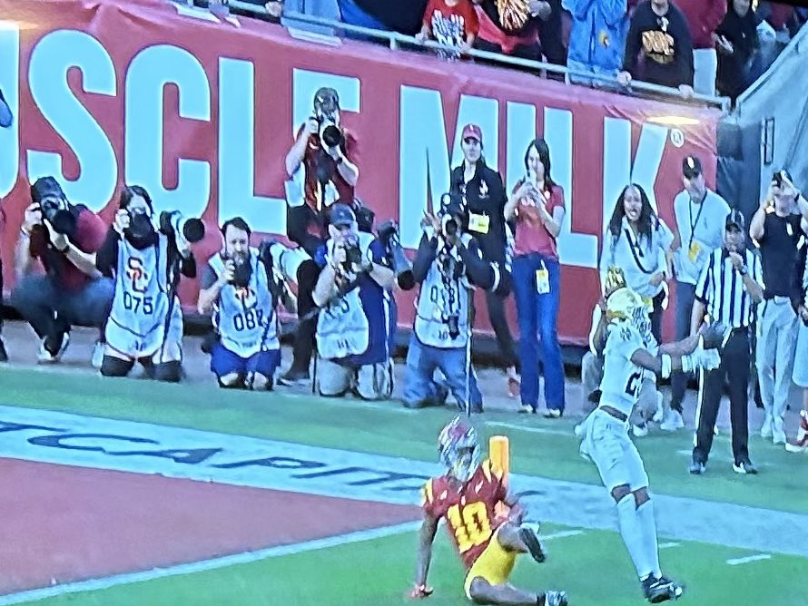 Yessssss!!!! 99 yards for the TD. #GoIrish ☘️☘️☘️☘️