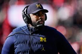 TheEdShow_'s tweet image. Michigan coach and Syracuse coach is the same dude