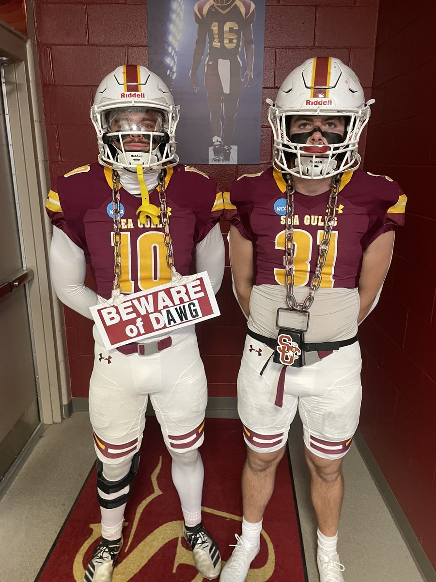 Bull-DAWG of the Week - King’s College

Sr. Ben Malley 

Gr. Ben Spiess 

Onto the next! Gotta keep working… 

#FIGHT #KMF #GoGulls #GoldPride