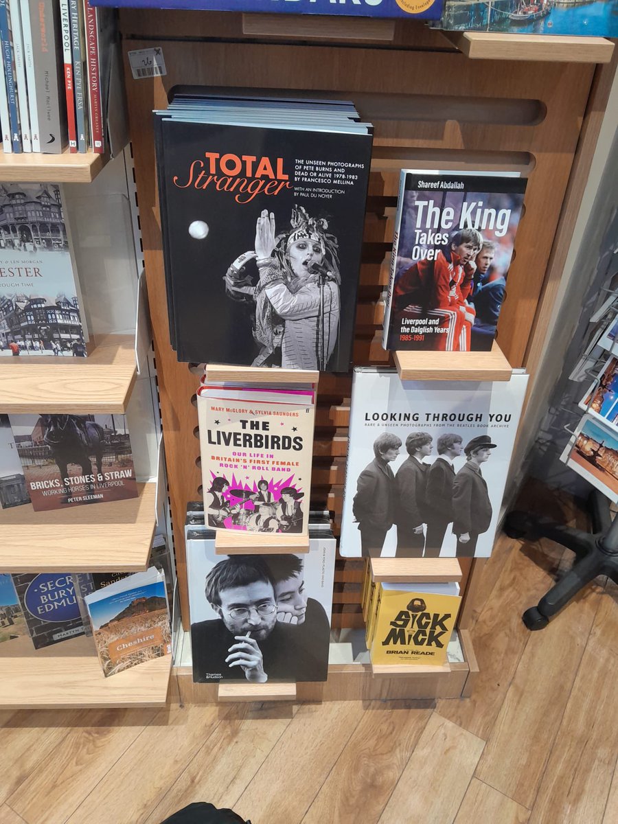 MichaelMarch5's tweet image. TOTAL STRANGER 

Is in Waterstones Liverpool 

THE UNSEEN PHOTOGRAPHS OF PETE BURNS AND DEAD OR ALIVE 1978-1983
BY FRANCESCO MELLINA

#deadoralive #Liverpool #photobook #waterstones