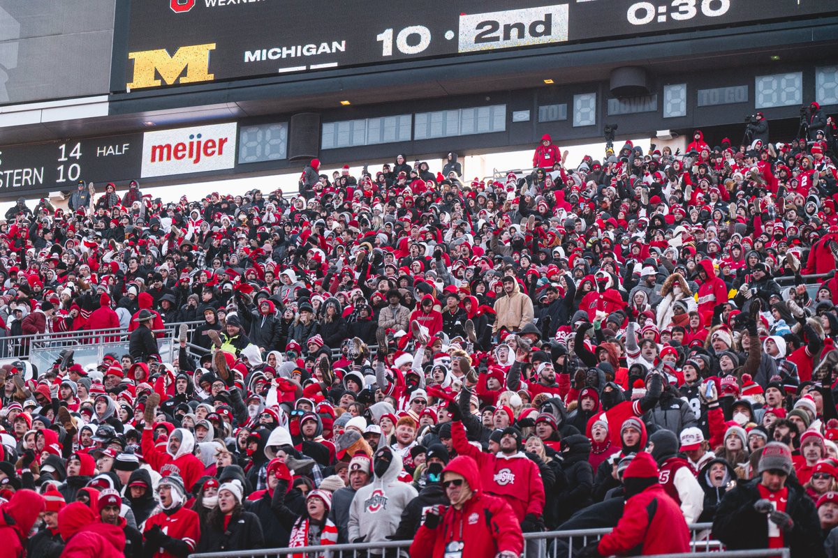 OhioStAthletics's tweet photo. The cold isn't bringing this Buckeye down 🥶 👟 https://t.co/HoVJ5F7m06