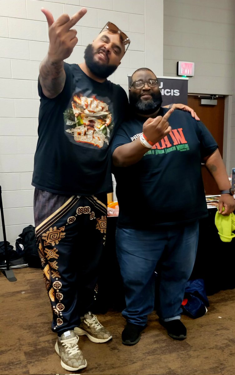 NAAWrestling's tweet photo. Ay Yo KC NAVARRO @KCwrestles ....Greetings from AJ @AJFrancis410 and I! #NAAWNATION #NAAW #BLESSED https://t.co/Lxhou9VuN4