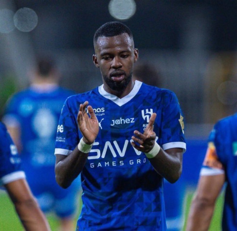 كل مره يكون ع الدكه جريمة في حق الهلال و كرة القدم ، كنا نطالب فيه وكولي والبليهي في مستوياتهم فما بالك وهو في اسوأ مستوياتهم ، 
الى متى تمبكتي بديل ؟!!!