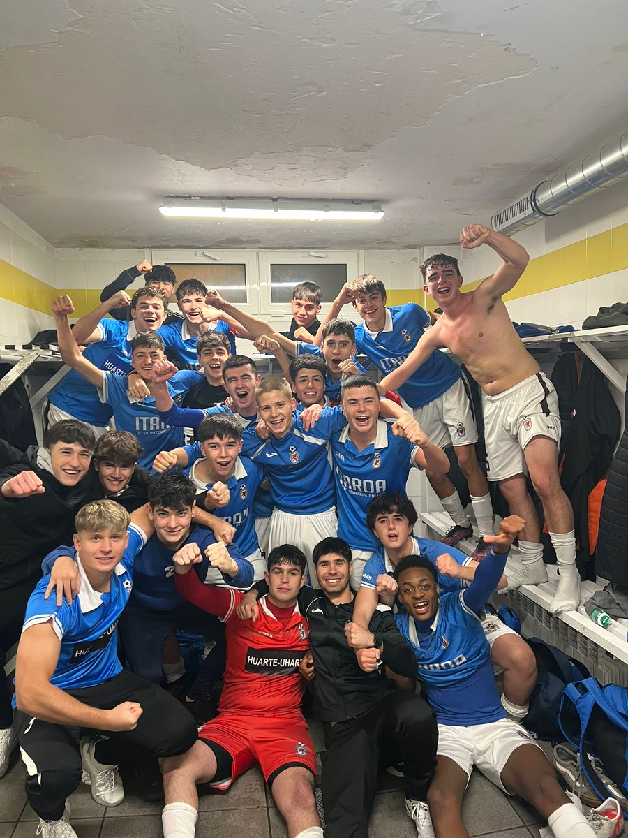 CD_HUARTE's tweet photo. 𝖢𝖠𝖭𝖳𝖤𝖱𝖠 | El Primera Juvenil suma su cuarto triunfo consecutivo ante el @Lagunak_Footlag (2-4). 

¡Los goles azulones de Saldaña (X2), Xabi y Ernest! ⚽️💥

#TodoAlAzul | #Cantera https://t.co/u5DG0tZfRH
