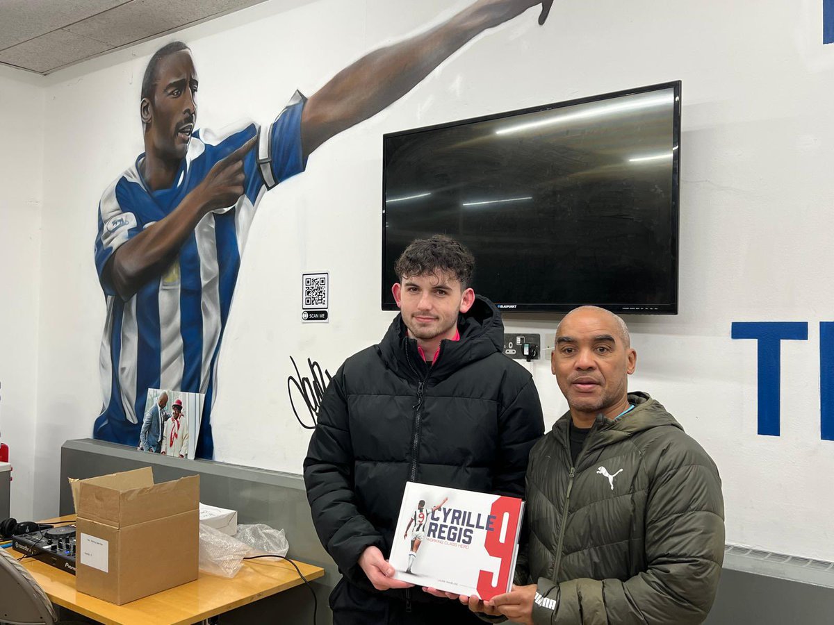 An unforgettable Social Value Cup! 🏆⚽ Every team received an honorary copy of Cyrille Regis: A Working Class Hero 📖✨ Don’t miss our next stop at Molesey FC, where we’ll dive deeper into Cyrille’s legacy with author Laurie Rampling. 🙌 #CyrilleRegis #SocialValueCup