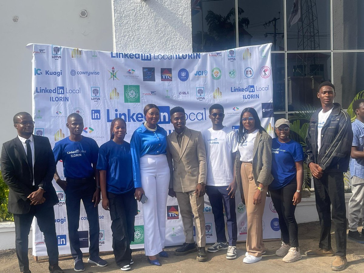 InnoEtobenume's tweet photo. U no come event wey I join organise keh?! 😂
It was everything and I am so proud to be the Publicity Lead/Organizing team for the LinkedIn-Local Ilorin 2.0 event! 💙
A big shout-out to my Organizing team🔥, attendees and all the wonderful speakers!!
#FromInvisibleToInfluential https://t.co/RPpnhWw8np