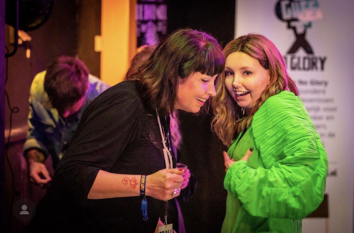 Het mooie aan mijn werk is dat ik de meest bijzondere mensen mag leren kennen.

Het kutste is dat je zo vaak afscheid moet nemen.

Dag lieve Eva😢🩷✨