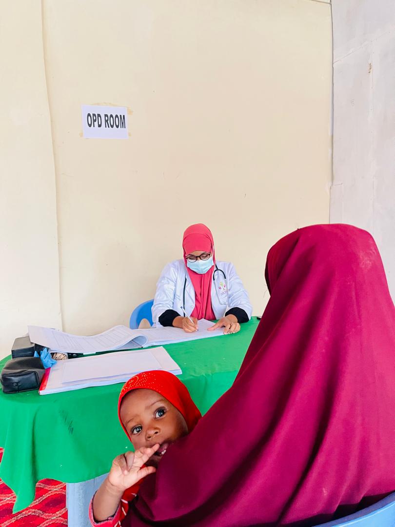 Aid_Vision's tweet photo. #AidVision healthcare team at Bangla Health Center, providing health education and free outpatient consultation services to the vulnerable IDPs in Deynile District, Banadir Region, Somalia. This program is supported by #SHFSomalia. https://t.co/vdH7XBSZ2s