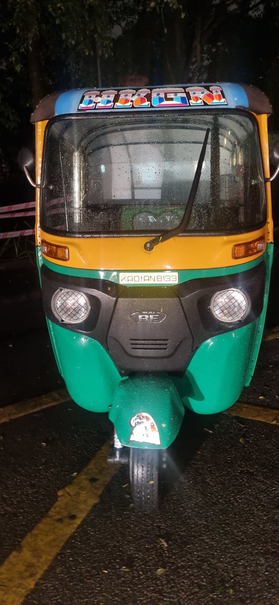 shekar0085's tweet photo. @blrcitytraffic @BlrCityPolice I wanted to share an unpleasant experience I had today in Bengaluru at 12.15am. I arrived by bus from Chennai and got off at Lalbagh. As I was about to book a taxi, an auto driver approached me, asking if I wanted to take his auto instead. https://t.co/isWvHkgr5W
