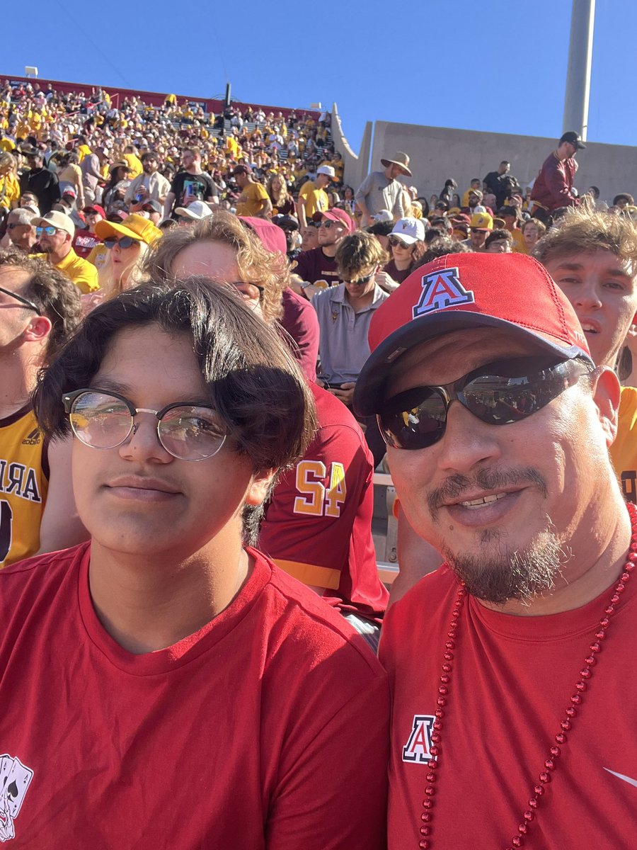 sandovalvr's tweet photo. Let’s Go CATS! Beat those Sun Devils! #Beardown https://t.co/BXKCn0MYYe