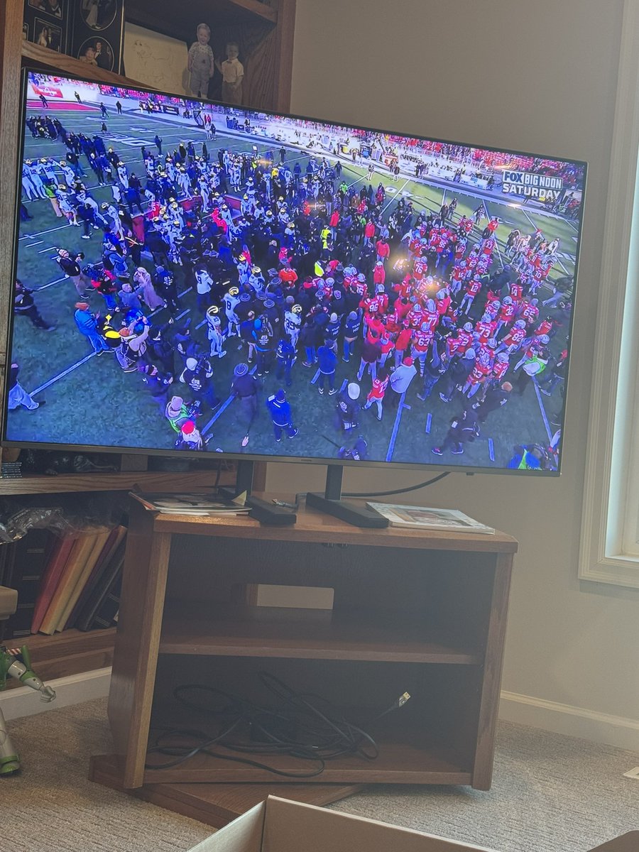 MarkBlume13's tweet photo. I guess #OhioStateFootball didn’t leave it all on the field. Enough energy to worry about some paint at midfield. Pathetic. https://t.co/bsAzduoI8P