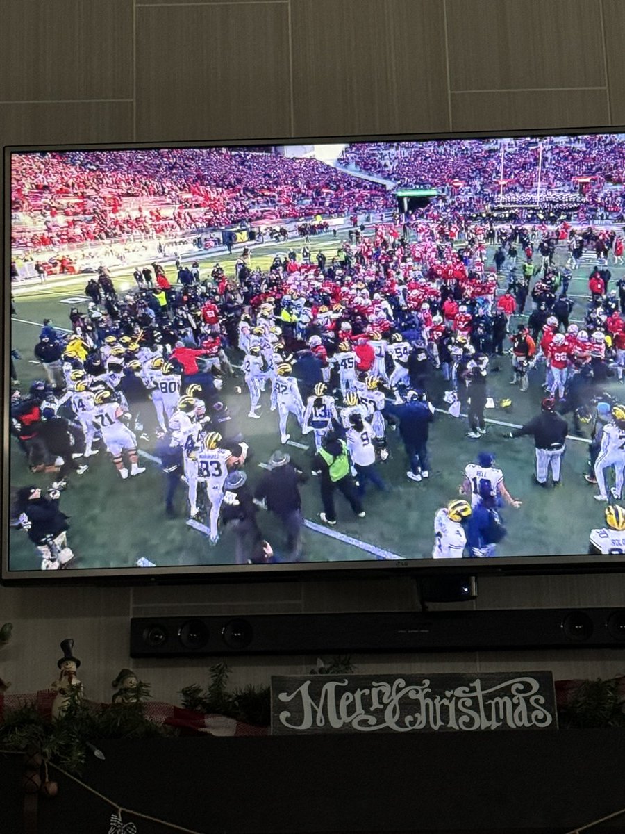 “FOUR STRAIGHT! Michigan wins AGAIN! 💪 Ohio State can’t handle the truth: we OWN them. Poor losers, same excuses, same results. Ohh how I hate Ohio State! 💙💛 #GoBlue #MichiganVsOhioState