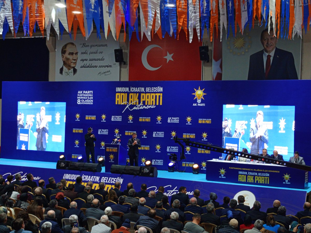 Kastamonu 8. Olağan Merkez İlçe Kongremizi <a href="/adalet_bakanlik/">T.C. Adalet Bakanlığı</a>  Bakanımız <a href="/yilmaztunc/">Yılmaz TUNÇ</a> 'un katılımlarıyla büyük bir coşkuyla gerçekleştirdik.

Kongrede güven tazeleyerek hizmete devam edecek olan Merkez İlçe Başkanımız Şenol Kızılabdullah ve yönetimine başarılar diliyorum.