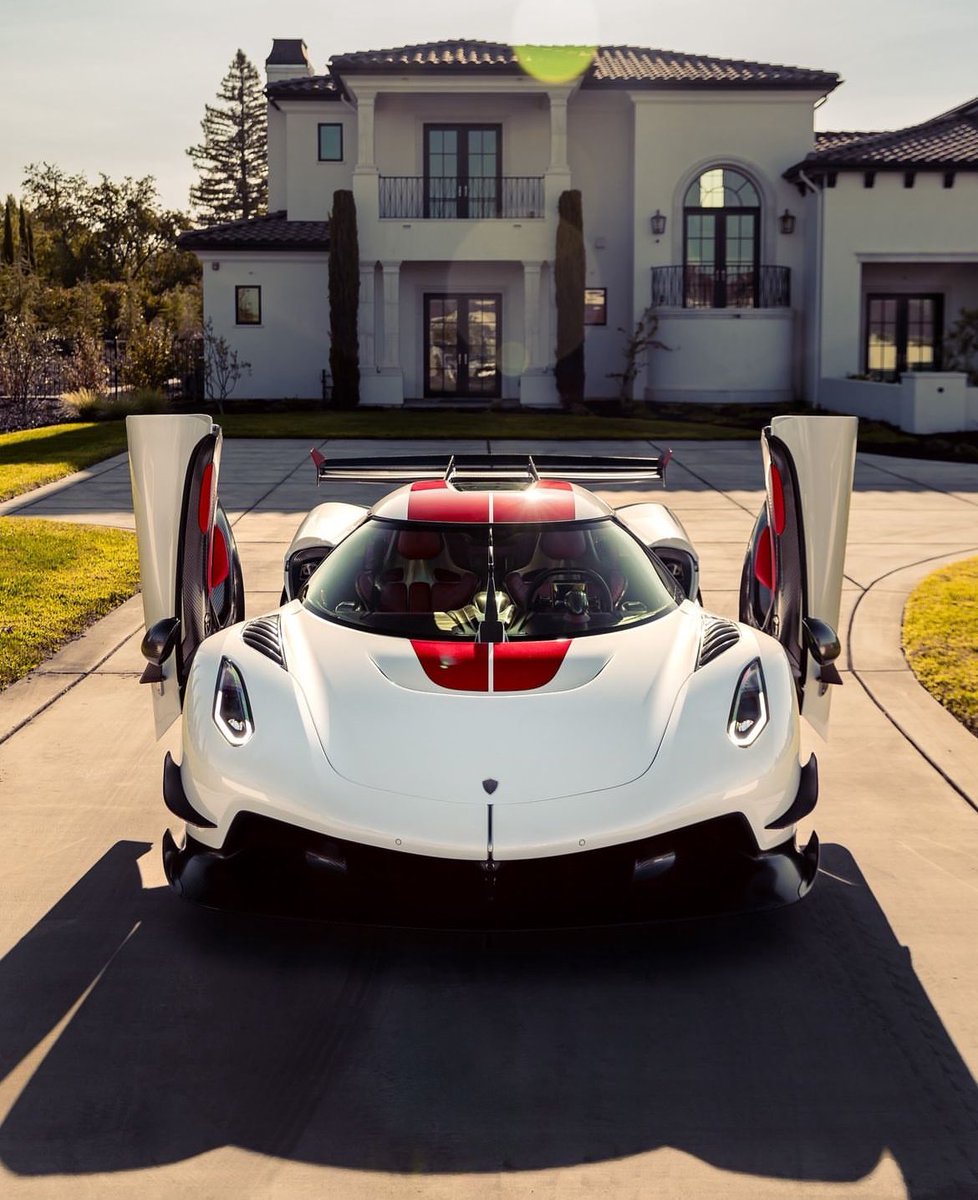 LuxuryCars365's tweet photo. Koenigsegg Jesko 🕊️ https://t.co/XUTgOdKgzG