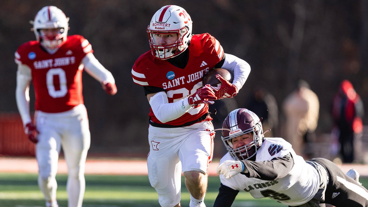 Saint John's Athletics (@sjujohnnies) on Twitter photo Sophomore RB Corey Bohmert rushed for a team-best 69 yds & added 4 catches for 88 yds - including a 69-yd TD w/4:17 to play - to help No. 3 <a href="/SJUFootball/">Johnnie Football</a> to a 24-13 win over No. 18 UW-La Crosse today in the <a href="/NCAADIII/">NCAA Division III</a> playoffs!
RECAP: gojohnnies.com/news/2024/11/3…
#GoJohnnies #d3fb Sophomore RB Corey Bohmert rushed for a team-best 69 yds & added 4 catches for 88 yds - including a 69-yd TD w/4:17 to play - to help No. 3 <a href="/SJUFootball/">Johnnie Football</a> to a 24-13 win over No. 18 UW-La Crosse today in the <a href="/NCAADIII/">NCAA Division III</a> playoffs!
RECAP: gojohnnies.com/news/2024/11/3…
#GoJohnnies #d3fb