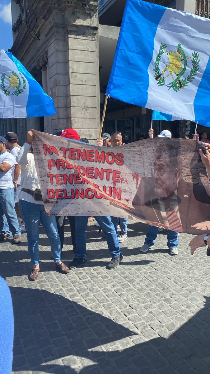 ElQuetzalNews's tweet photo. ¡Los guatemaltecos ya estamos hartos de la corrupción, abusos y violaciones a la ley por parte del Gobierno de Bernardo Arevalo!
¡NO MÁS CORRUPCIÓN!
¡NO MÁS MANIPULACIÓN!
Cero tolerancia a este gobierno y sus aliados.
#NoMasCorrupcion
#NoMasRobo
#SemillaEsHistoria https://t.co/a2QzJhdc2S
