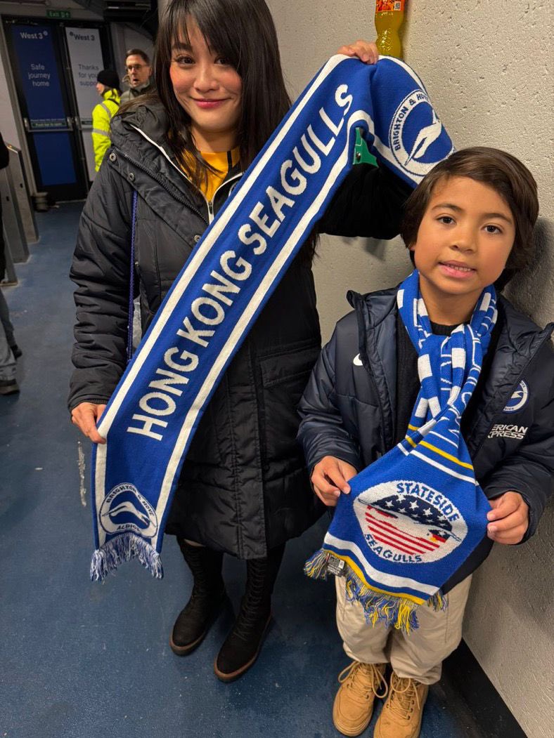 Supporting the Albion at the Amex and all around the world 🌎💙

Love to see Stateside Seagulls and Hong Kong Seagulls represented at the match last night 🤝 

#BHAFC #StatesideSeagulls #BHASupportersClub <a href="/AlbionSmudge/">Albion Smudge</a> <a href="/ChicagoSeagulls/">Chicago Seagulls</a>
