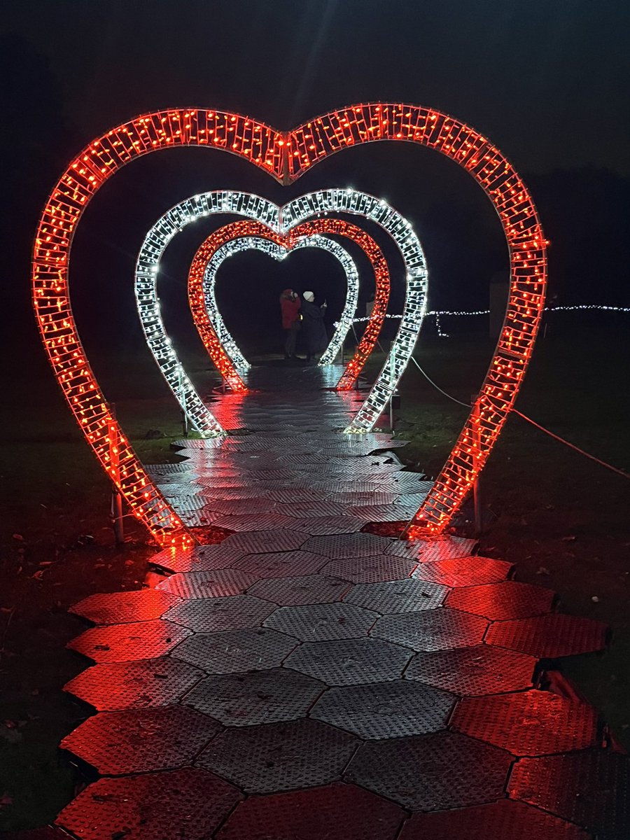 SeanUsherRadio's tweet photo. Love is all you need ❤️@DelapreAbbey https://t.co/8nlrgeCDd6