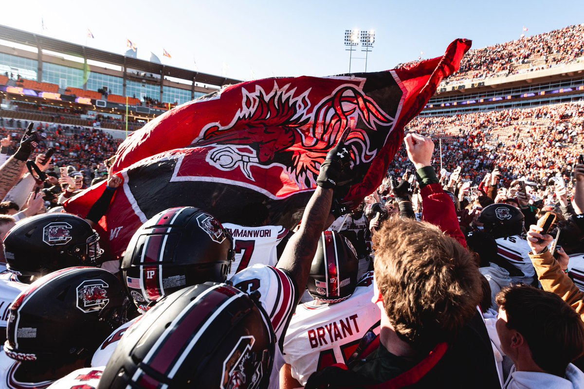 GamecockFB's tweet photo. It’s GREAT to be a Gamecock! https://t.co/fC7y9g1rWV