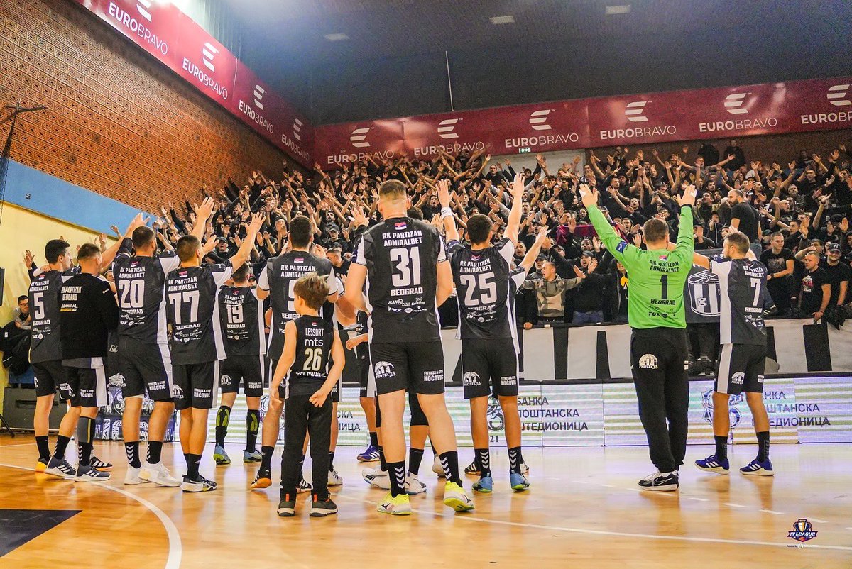 Ostoja1945's tweet image. Čestitam @PartizanRK na fenomenalnoj pobedi večeras i plasmanu u osminu finala Evrokupa!
Nakon 12 godina, ponovo je naš rukometni klub izborio proleće u Evropi 🫵🖤🤍