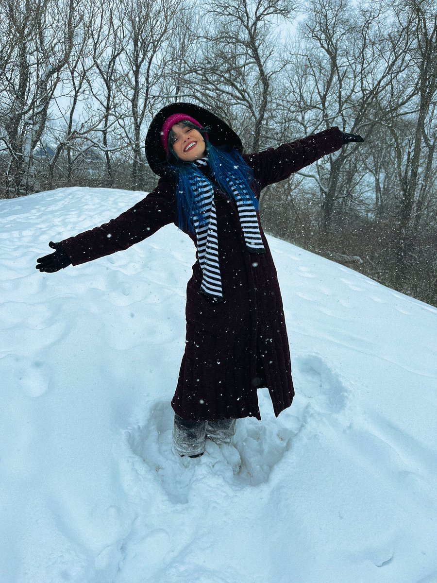 Our Christmas album, “IMY2 Christmas” is now available for streaming on YouTube Music! Check it out here: 
music.youtube.com/playlist?list=…