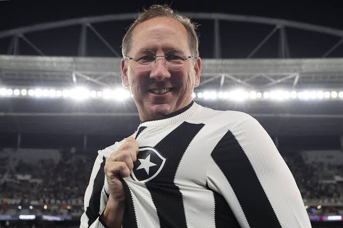 RogerioScarione's tweet photo. SAF do Botafogo:
2023 - Classificou para a Libertadores ✅
2024 - Campeão da Libertadores 🏆 

SAF do Coritiba:
2023 - Pior campanha do clube na Série A 🎪 
2024 - Pior campanha do clube na Série B 🤡 https://t.co/Bkmv7Vjw4o