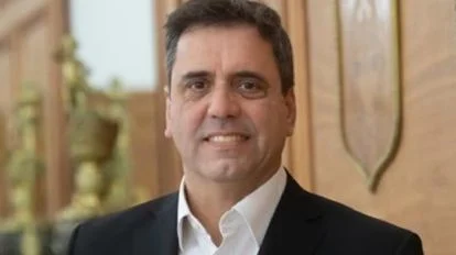 incorrectos_tuc's tweet photo. "Tenemos que trabajar con todos los gobernadores y solucionar los problemas reales"
@catalanlisandro
En vivo x #Incorrectos
https://t.co/zTHVNzTpyP https://t.co/IeiWGqbr6O