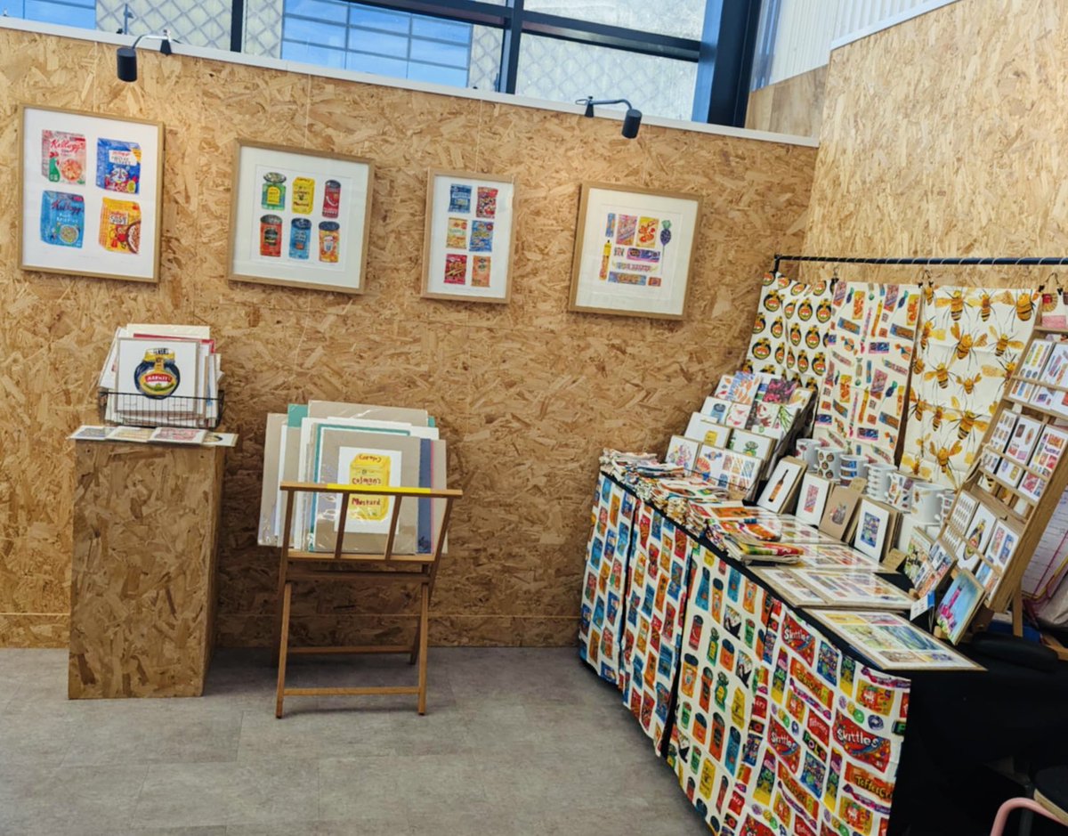 Last day tomorrow @artistsandmakersfair Sunday 1st Dec 10.30 -4 
ARCHES 28/29, CROFT WALK, WORCESTER, WR1 3BD
#WorcestershireHour