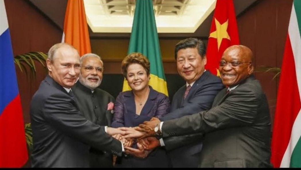 <a href="/BlogdoNoblat/">Blog do Noblat</a> Ótimo ! 

Viva o BRICS, já adianta o processo do livramento dessa moeda maldita