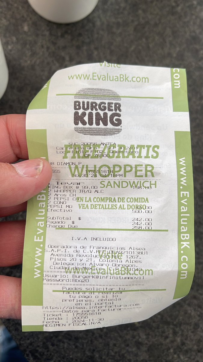 VICTOR_YANEZ's tweet photo. @BurgerKingMX En la sucursal de Querétaro antea no me respetaron esta promoción https://t.co/PHPEiheonQ